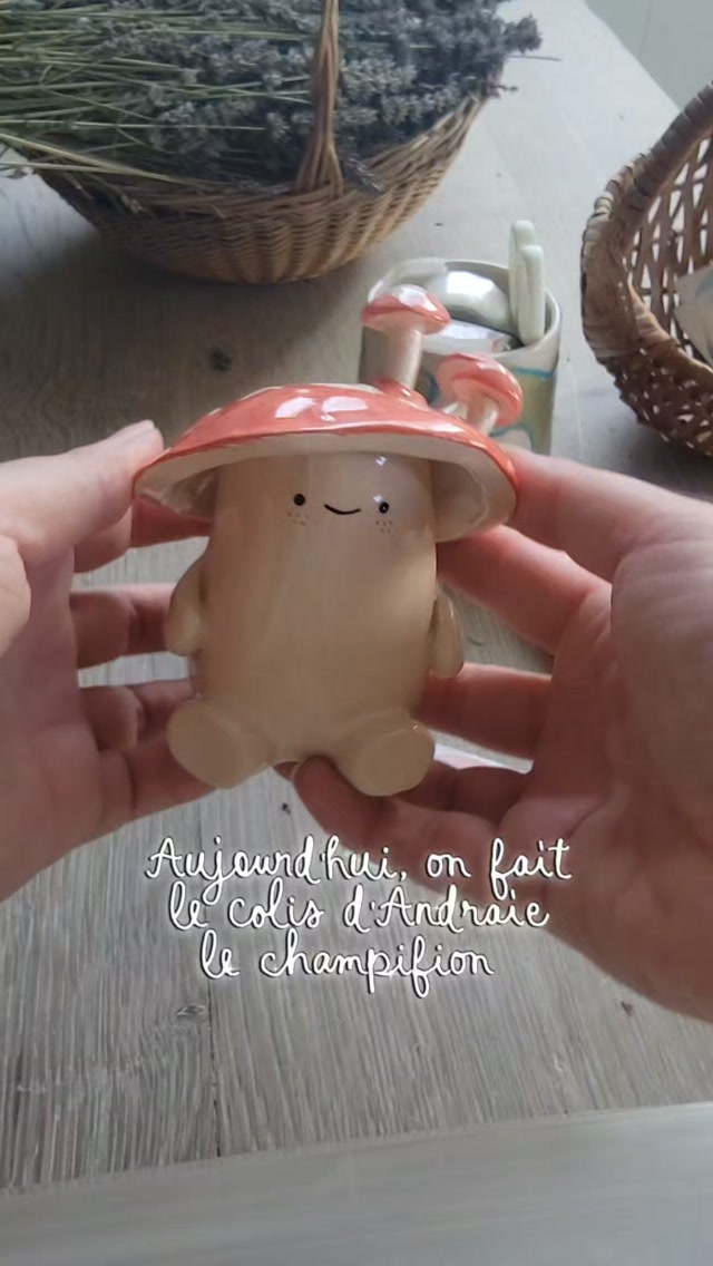 Emballage de champifion 📦
Merci à toustes pour la vente d'automne et d'halloween 🍄🎃🍂