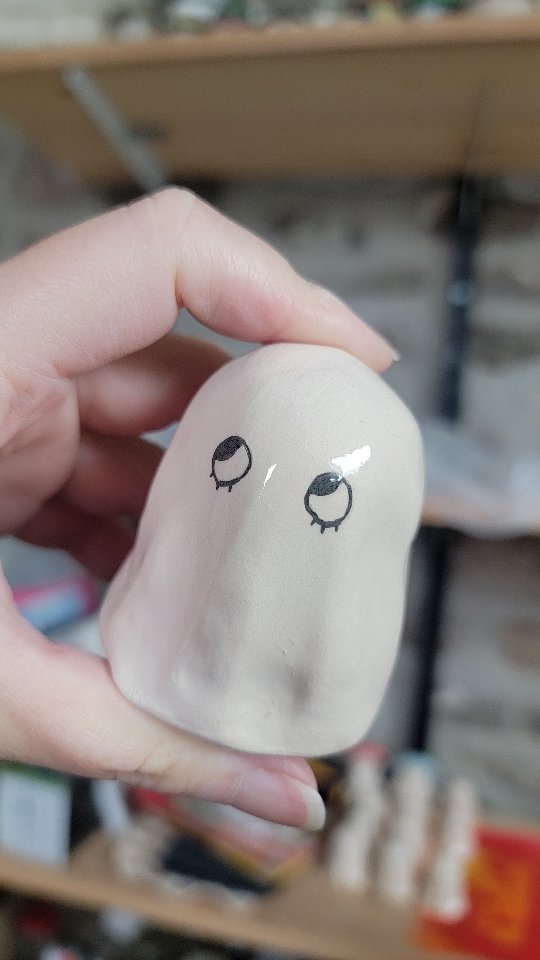 Les fiontômes 👻🍑

Voici les petits fantômes qu'ils restent sur la boutique en ligne, si vous voulez en adopter un pour Halloween 🎃